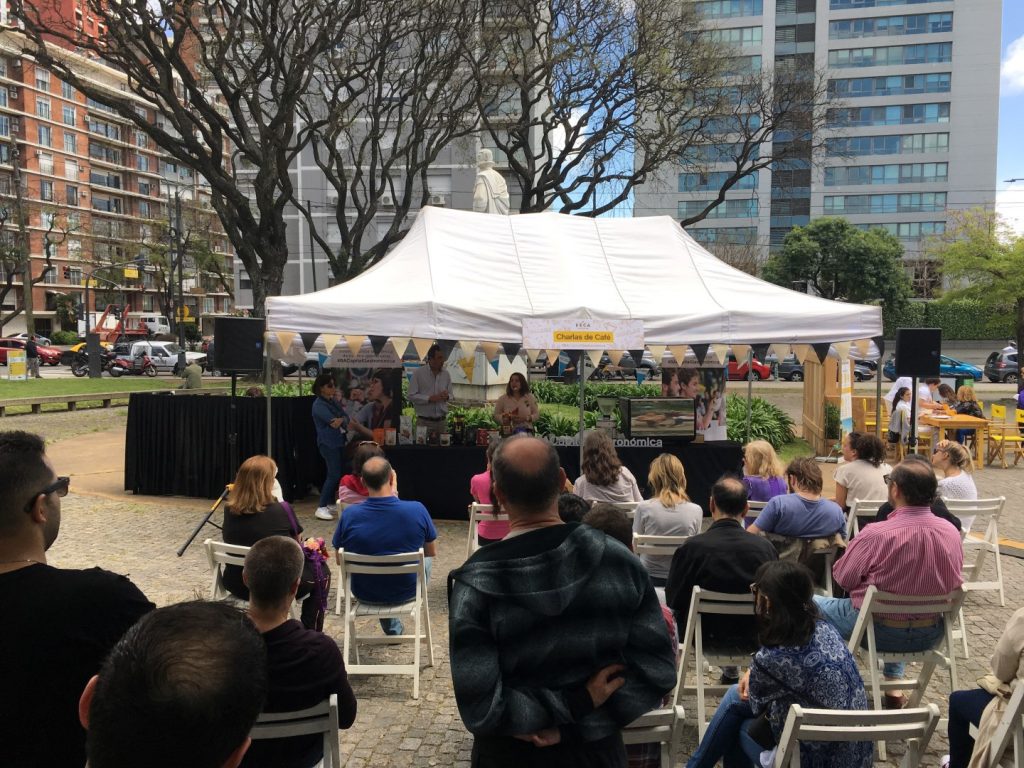 Buenos Aires, octubre de 2017 – Café Cabrales participó de la primera edición del Festival FECA llevado a cabo este último fin de semana en la Plaza República del Perú, Ciudad de Buenos Aires.